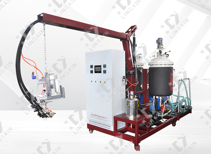 聚氨酯低壓發(fā)泡機(jī)