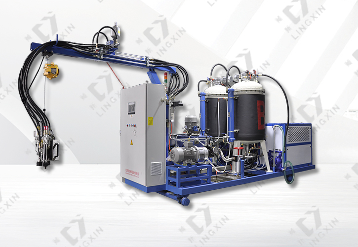 1581407310390597.png 聚氨酯發(fā)泡機(jī)